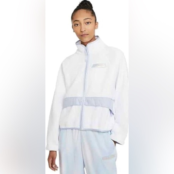 Nike Jackets & Blazers - nike women’s lilac zip up sherpa jacket S L91-35